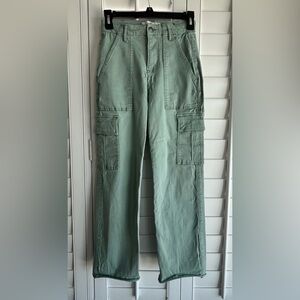 HOLLISTER California Ultra High Rise Green Cargo Pants Size XS